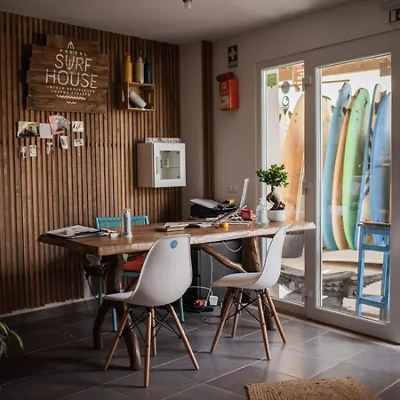 Ferrel Surf House Auberge de jeunesse *