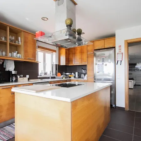 Ferrel Surf House *